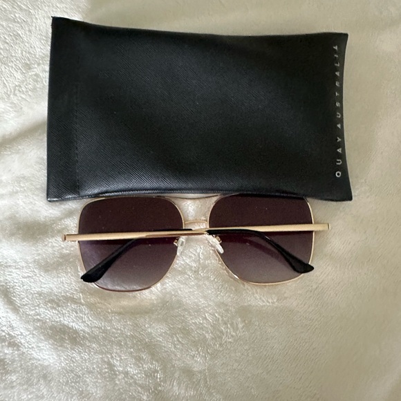 Quay Australia Gold Frame Sunglasses with Brown Lenses - Picture 2 of 2